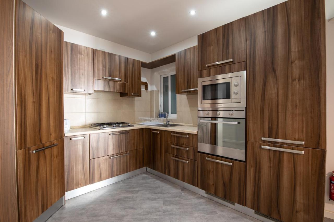 Modern 3 Bedroom & 3 Bathroom Apartment - Near Balluta Bay Saint Julian's Exterior photo